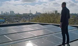 Zuid-Holland: Aanvalsplan Zon op dak: zoveel mogelijk zonnepanelen op grote daken