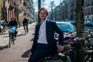 D66 luistert naar Amsterdam, stemt ook “nee” en wil Burgerberaad 